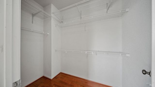 1923 Lansdowne Way, Petaluma, CA 94954