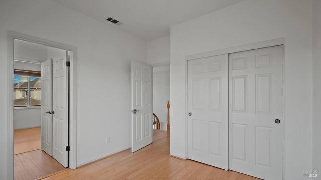 1923 Lansdowne Way, Petaluma, CA 94954