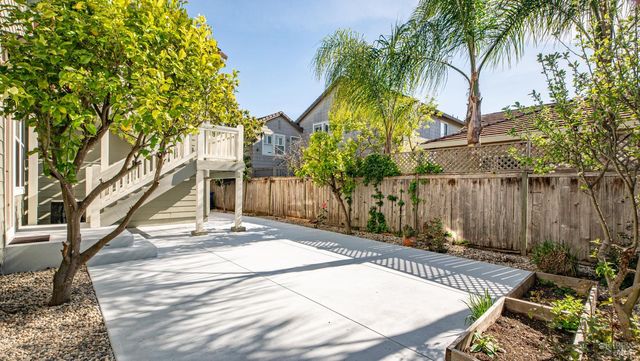 1923 Lansdowne Way, Petaluma, CA 94954