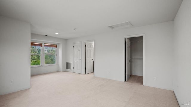 1923 Lansdowne Way, Petaluma, CA 94954