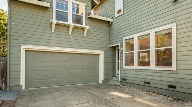 1923 Lansdowne Way, Petaluma, CA 94954