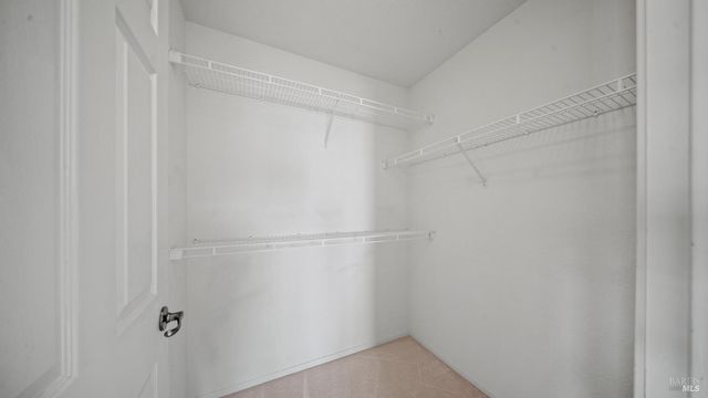 1923 Lansdowne Way, Petaluma, CA 94954