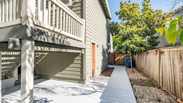 1923 Lansdowne Way, Petaluma, CA 94954