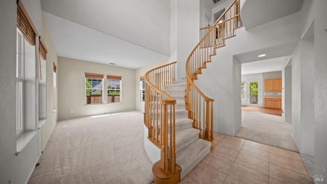 1923 Lansdowne Way, Petaluma, CA 94954