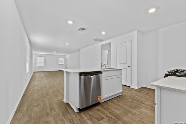 4263 marjoram, Von Ormy, TX 78073