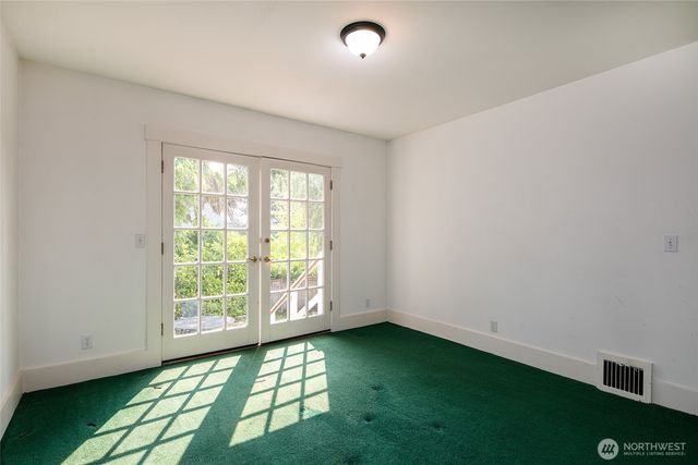 6016 34th Avenue NE, Seattle, WA 98115