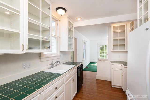 6016 34th Avenue NE, Seattle, WA 98115
