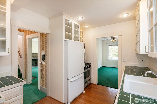 6016 34th Avenue NE, Seattle, WA 98115