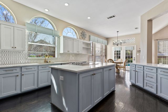 920 Yosemite Trail, Mesquite, TX 75149