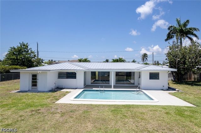5259 Willow CT, Cape Coral, FL 33904