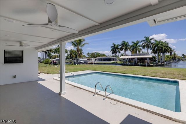 5259 Willow CT, Cape Coral, FL 33904