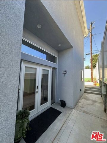 10937 Whitaker Avenue, Granada Hills (los Angeles), CA 91344