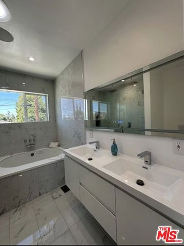 10937 Whitaker Avenue, Granada Hills (los Angeles), CA 91344