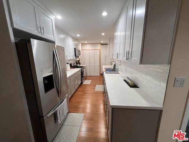 10937 Whitaker Avenue, Granada Hills (los Angeles), CA 91344