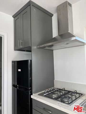 10937 Whitaker Avenue, Granada Hills (los Angeles), CA 91344