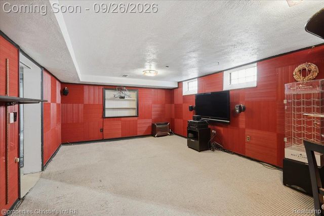 5511 W Outer Drive, Detroit, MI 48235