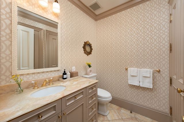 304 Commonwealth Ave PH, Boston, MA 02115