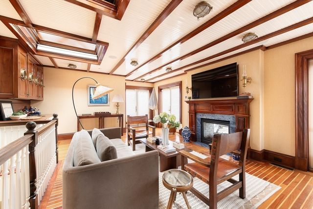 304 Commonwealth Ave PH, Boston, MA 02115