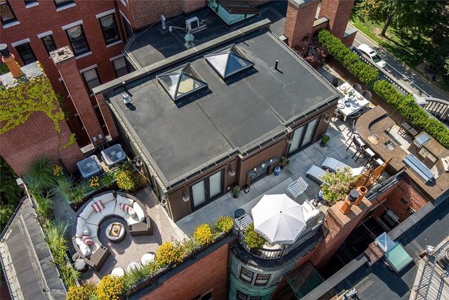 304 Commonwealth Ave PH, Boston, MA 02115