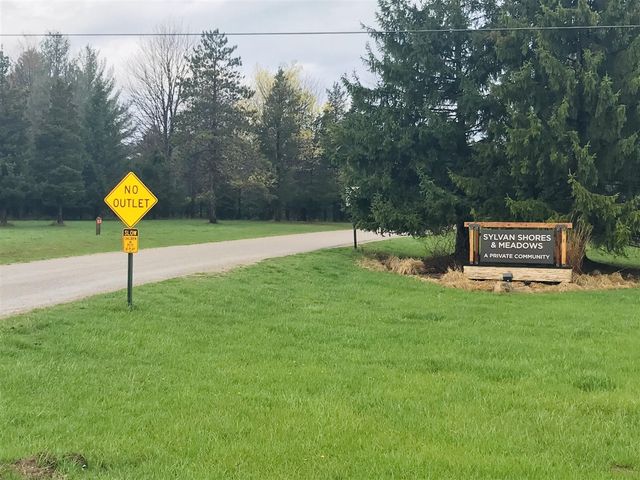 7087 Creekwood Drive, South Haven, MI 49090