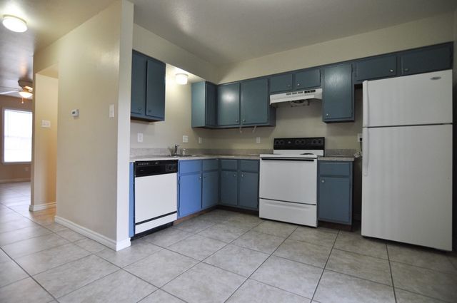 2912 Prairie Flower Circle D, Bryan, TX 77802