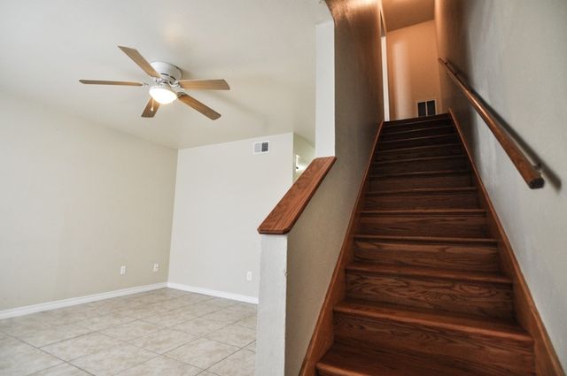 2912 Prairie Flower Circle D, Bryan, TX 77802