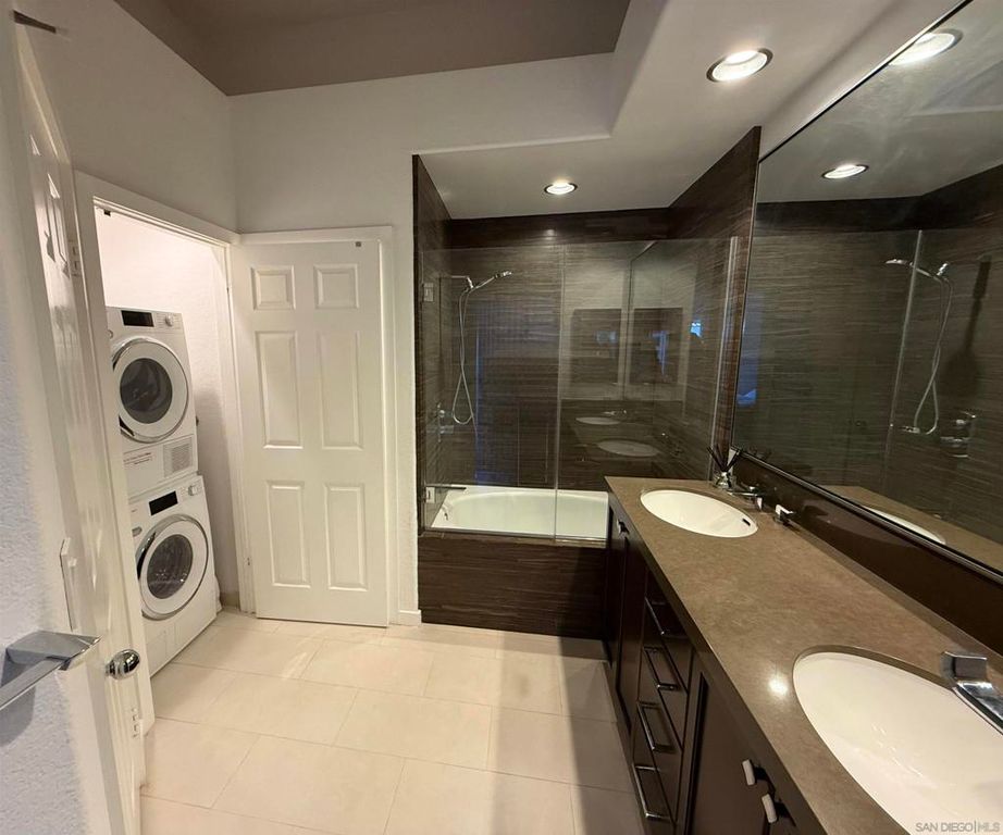 7275 Calabria Court 66, San Diego, CA 92122 — photo 4