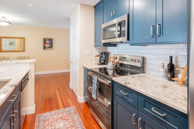 265 Edward J Roy Dr Unit 325, Manchester, NH 03104