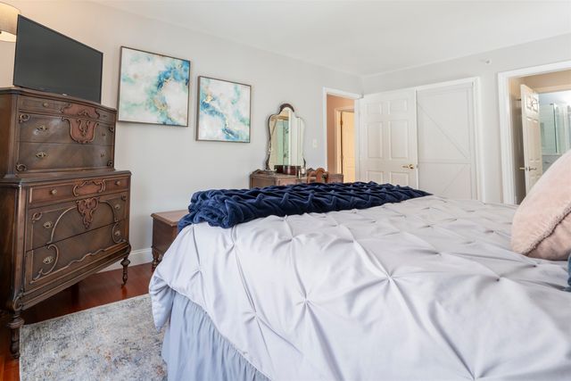 265 Edward J Roy Dr Unit 325, Manchester, NH 03104