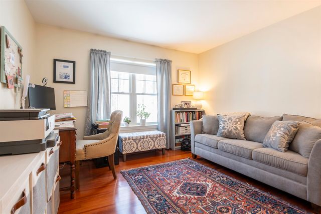 265 Edward J Roy Dr Unit 325, Manchester, NH 03104