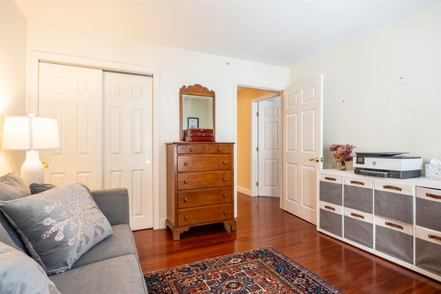 265 Edward J Roy Dr Unit 325, Manchester, NH 03104