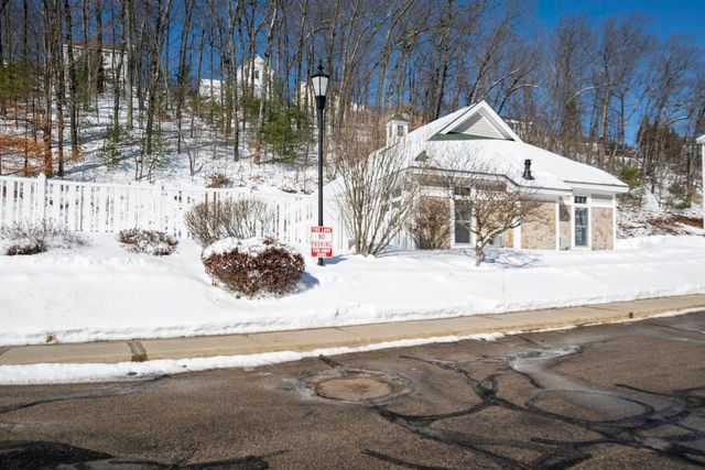 265 Edward J Roy Dr Unit 325, Manchester, NH 03104