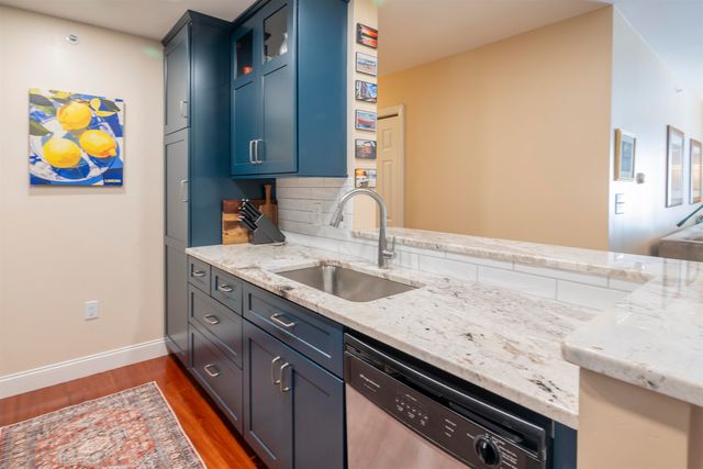 265 Edward J Roy Dr Unit 325, Manchester, NH 03104