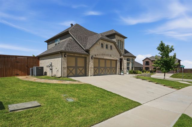 11800 Madrono Drive, Fort Worth, TX 76108