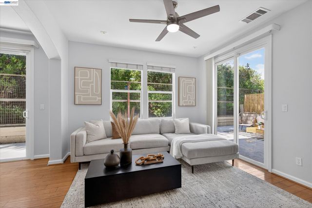 5880 Hillbrook Pl, Dublin, CA 94568