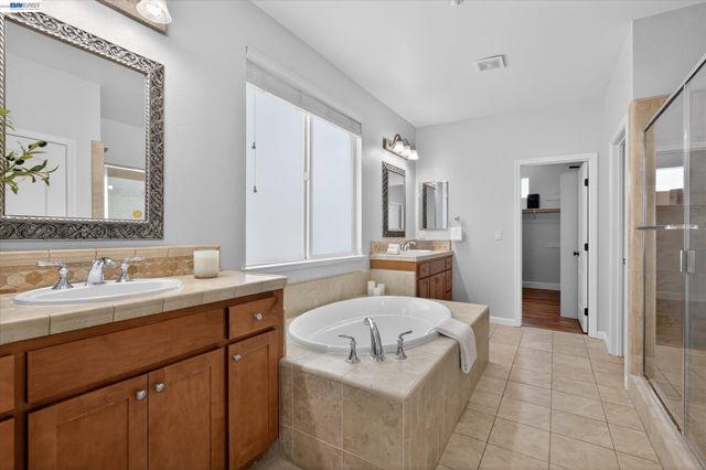 5880 Hillbrook Pl, Dublin, CA 94568