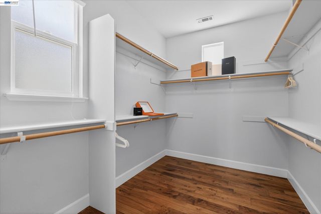 5880 Hillbrook Pl, Dublin, CA 94568