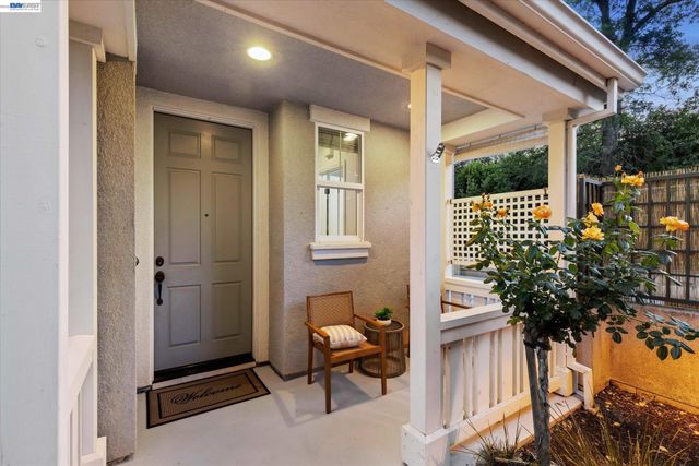 5880 Hillbrook Pl, Dublin, CA 94568