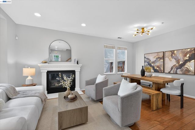 5880 Hillbrook Pl, Dublin, CA 94568