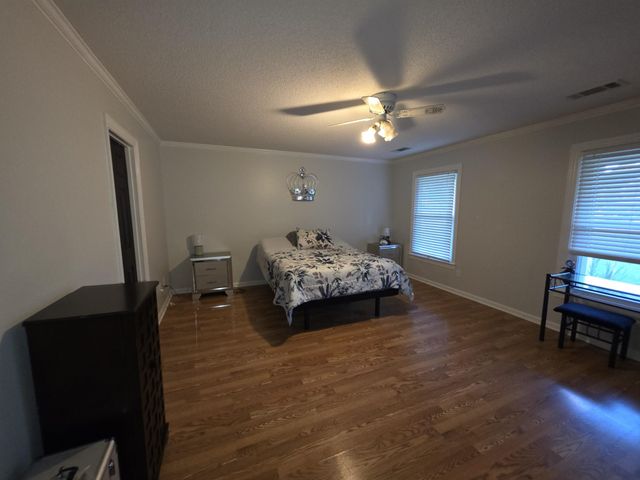 582 BRINSLEY DR, Collierville, TN 38017