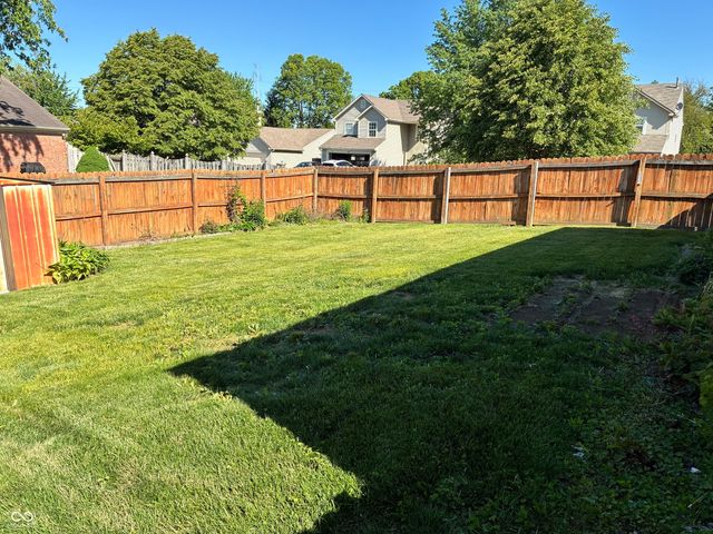 8410 Armistead Lane, Indianapolis, IN 46227