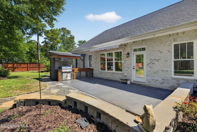 54 Stonegate Circle, Hampstead, NC 28443