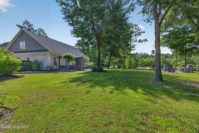54 Stonegate Circle, Hampstead, NC 28443