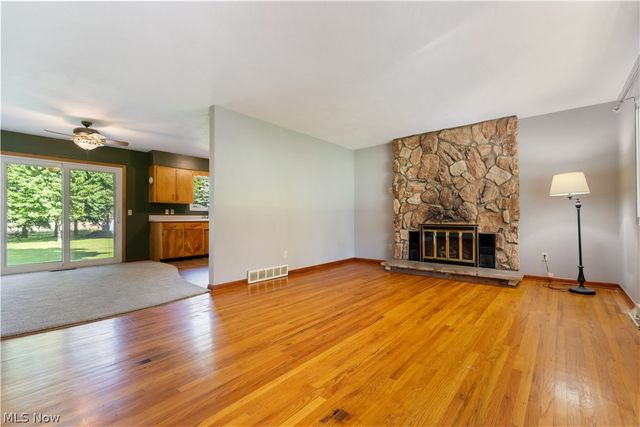 7505 Ivydale Avenue NW, North Canton, OH 44720