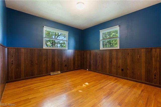 7505 Ivydale Avenue NW, North Canton, OH 44720