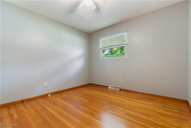 7505 Ivydale Avenue NW, North Canton, OH 44720