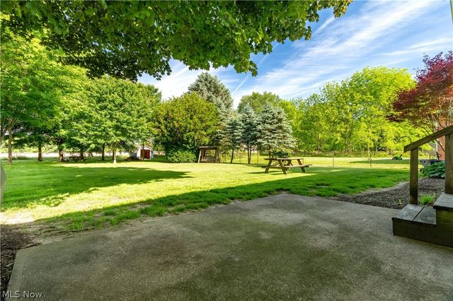 7505 Ivydale Avenue NW, North Canton, OH 44720