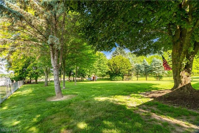 7505 Ivydale Avenue NW, North Canton, OH 44720