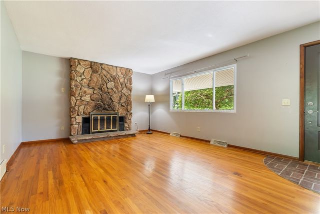 7505 Ivydale Avenue NW, North Canton, OH 44720