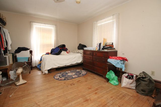 28 Wendell St, Saugus, MA 01906